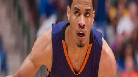 “库利巴利力挺：对加西亚多些宽容，内马尔实为卓越职业球员！”