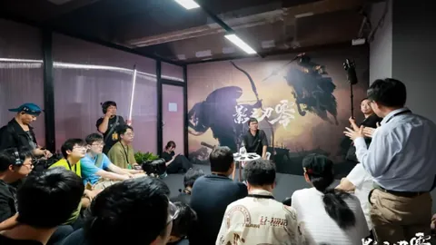 山西队本赛季爆冷崛起，攻防两端显著增强